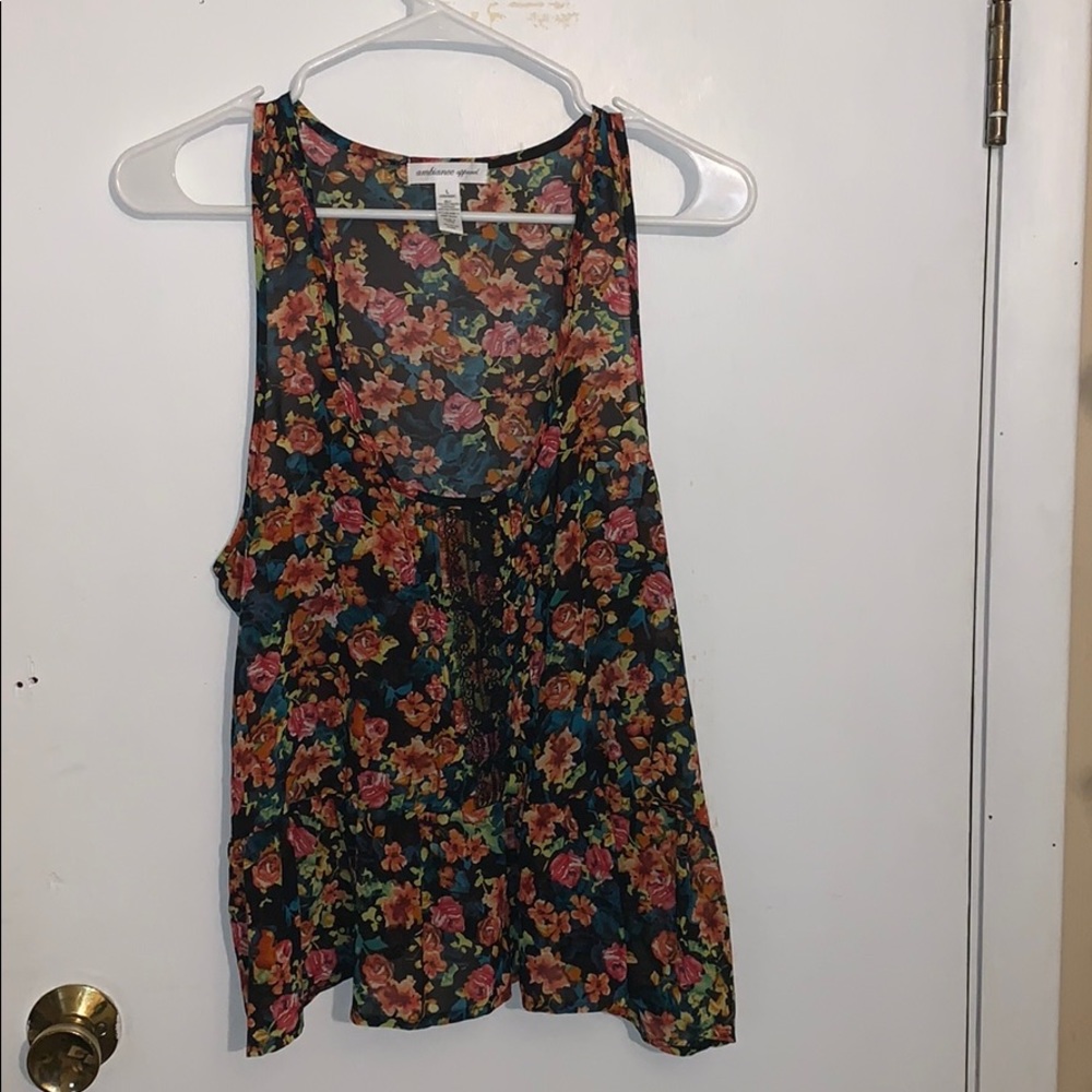 Ambiance apparel floral shirt size large.
